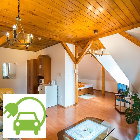Szent Kristof Panzio Bed and Breakfast Esztergom Eksteriør billede