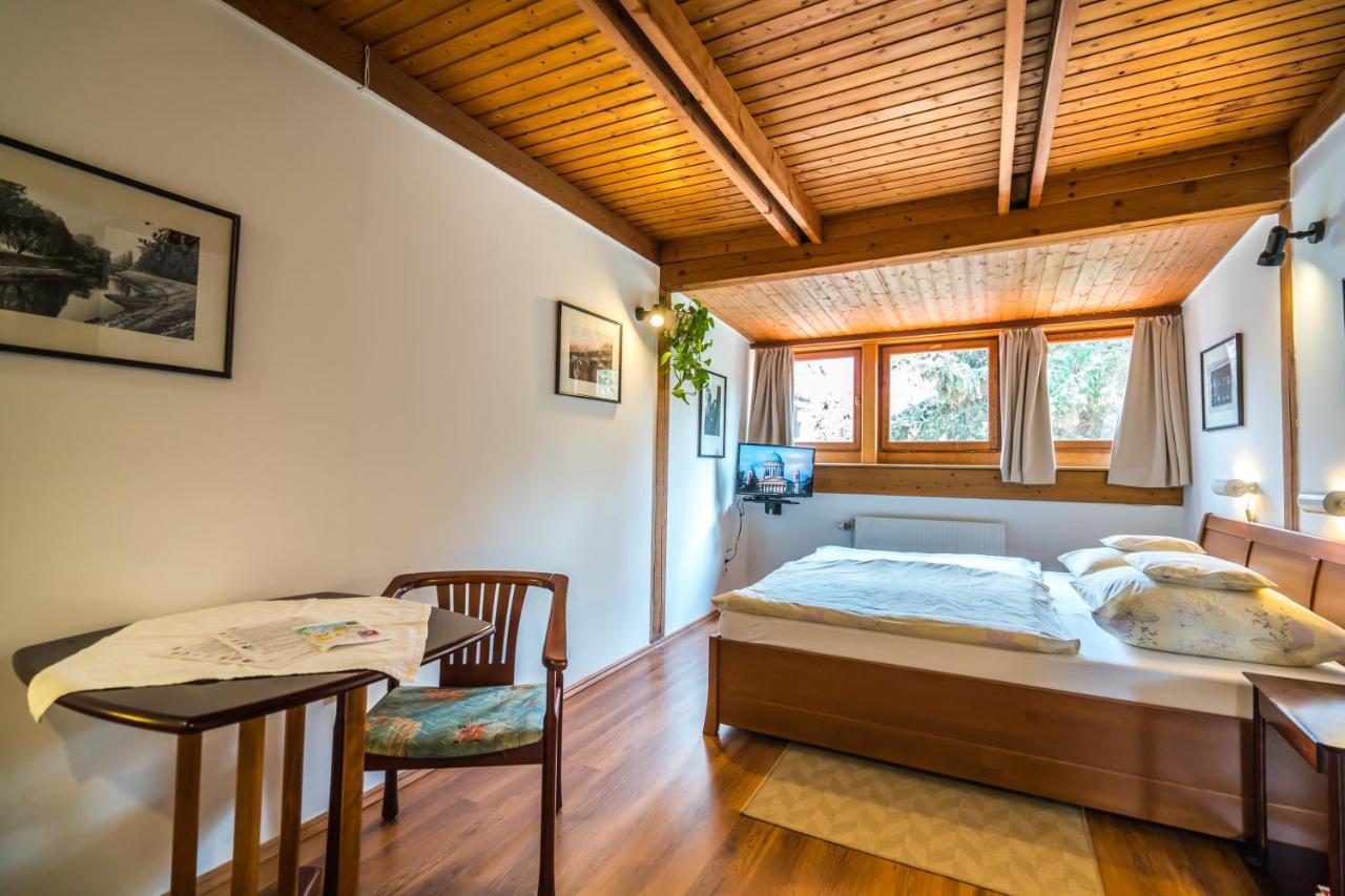 Szent Kristof Panzio Bed and Breakfast Esztergom Eksteriør billede