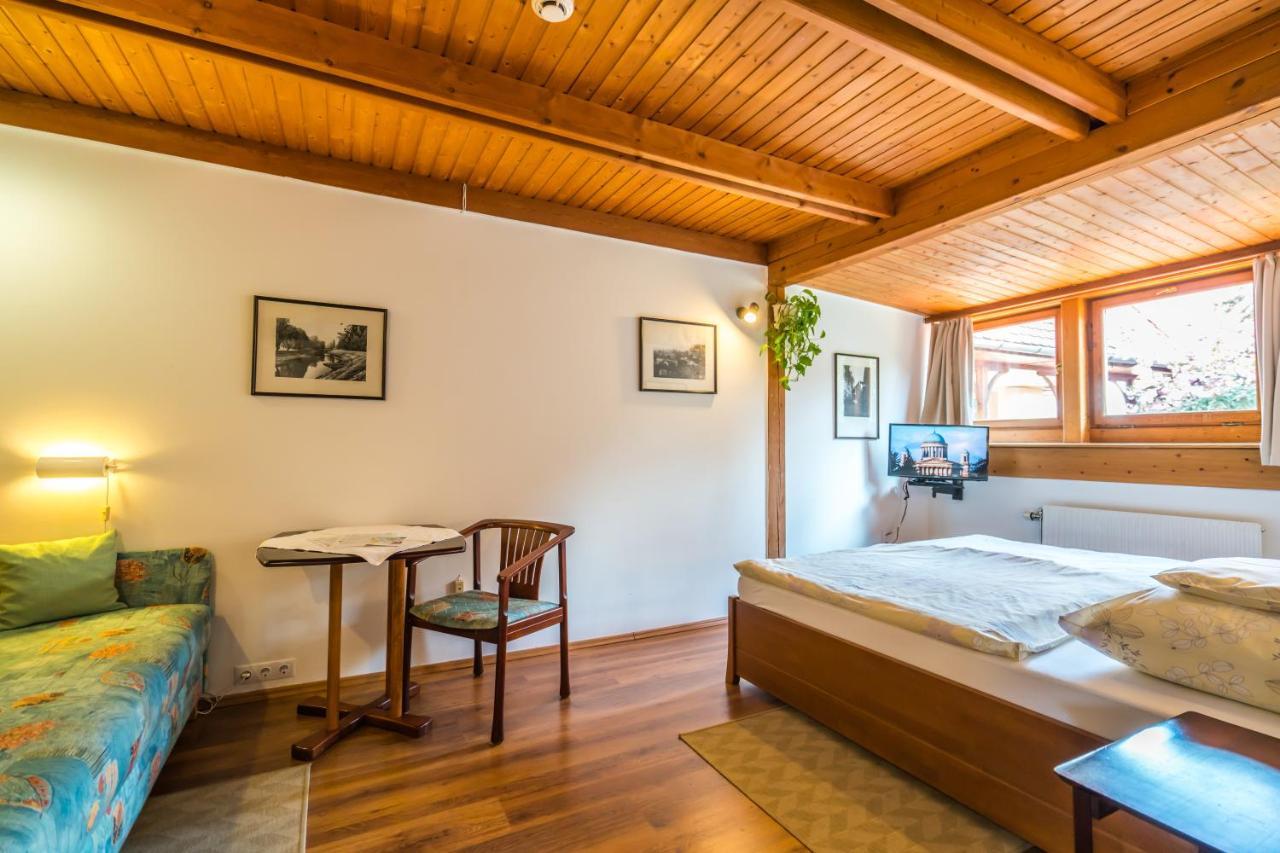 Szent Kristof Panzio Bed and Breakfast Esztergom Eksteriør billede